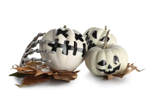 Halloween Pumpkins Skeleton Hand Fallen Leaves White Background — Stock Photo, Image