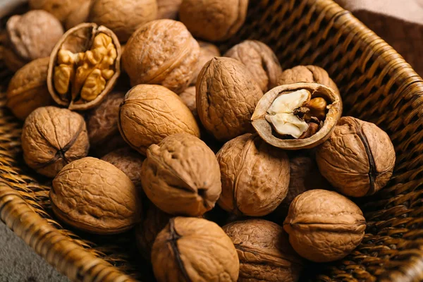 Basket Fresh Walnuts Closeup — Stock Photo, Image