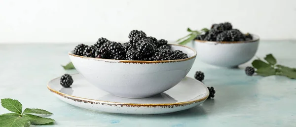 Bowl Tasty Blackberry Table — Stock Photo, Image