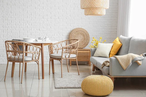 Interior Living Room Comfortable Sofa Dining Table White Brick Wall — Stock Photo, Image