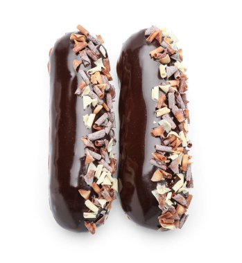 Beyaz arka planda tatlı çikolata ekleriName