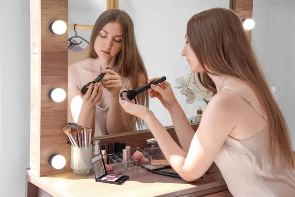 Young Woman Makeup Brush Powder Dressing Table Home — Stock Photo, Image