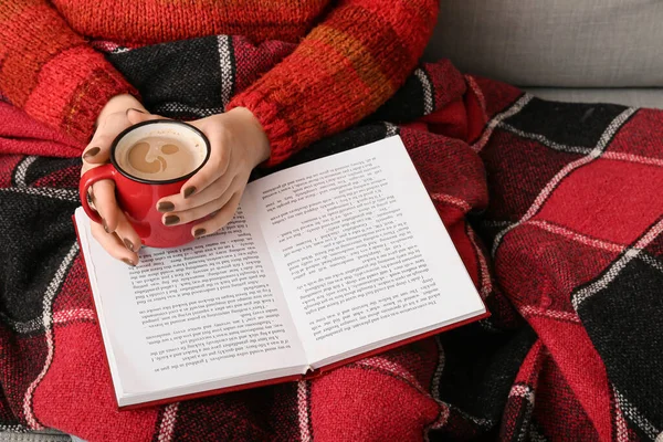 Woman Cup Coffee Reading Book Closeup — Stock fotografie