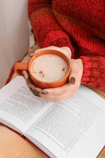Woman Cup Coffee Reading Book Closeup — Stock fotografie