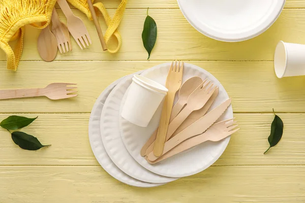 String Bag Eco Tableware Plant Leaves Yellow Wooden Background — Stock Photo, Image