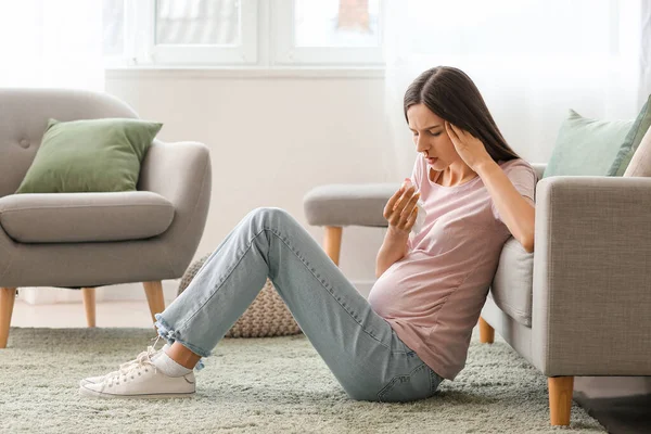 Young Pregnant Woman Nosebleed Tissue Home — Stock Photo, Image
