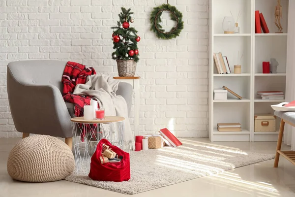 Stylish Interior Living Room Santa Bag Gifts — Stock Photo, Image