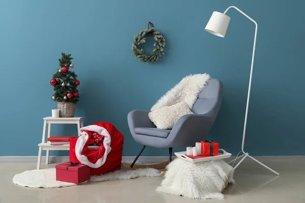 Stylish Interior Modern Living Room Santa Bag Gifts — Stock Photo, Image