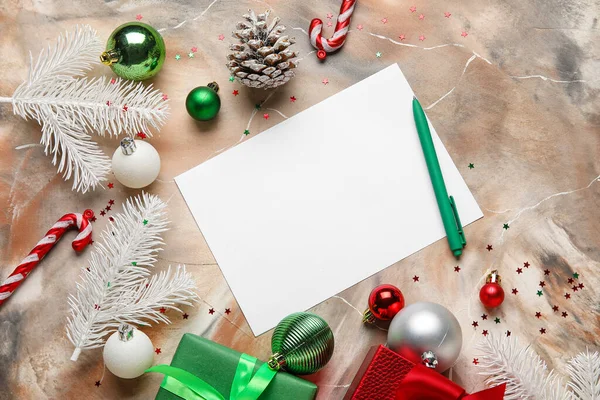 Composición Con Tarjeta Blanco Bolígrafo Decoraciones Navideñas Sobre Fondo Grunge — Foto de Stock