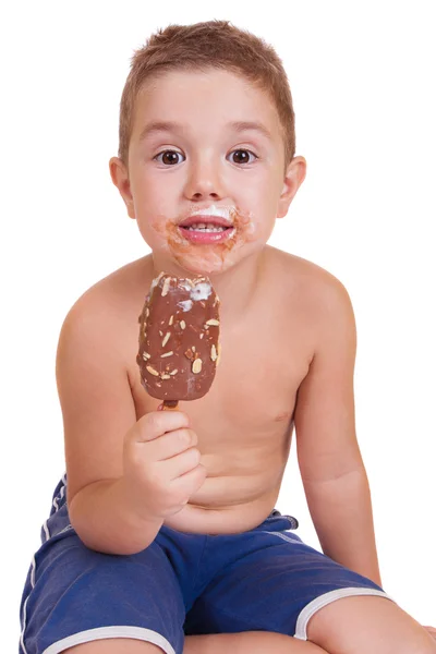 Junge mit Eis — Stockfoto