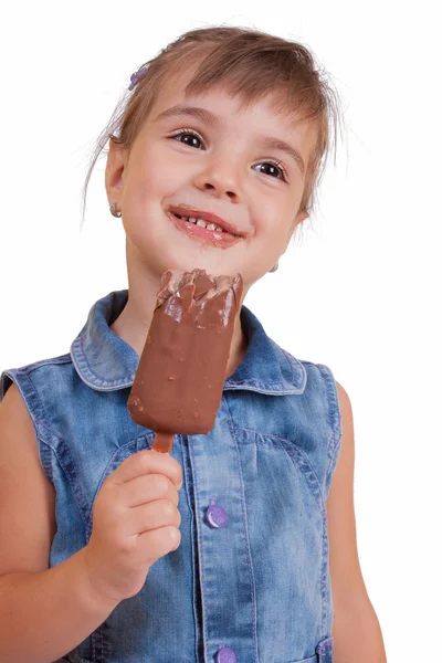 Σγουρά κοριτσάκι με παγωτό — Φωτογραφία Αρχείου