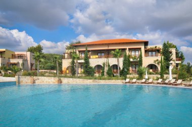 Modern villa havuzlu