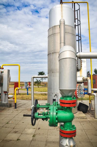 Průmyslové potrubí a ventilů — Stock fotografie