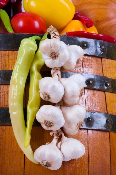 Vegetables on a barrel — Stock Photo, Image