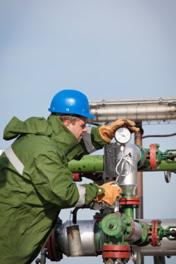 gaz ve petrol rafinerisi işçi