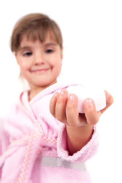 Wassen van de handen en gezicht meisje — Stockfoto