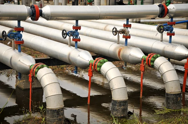 Tanques de petróleo y gas —  Fotos de Stock