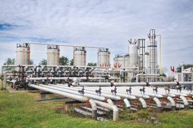 Petrol ve gaz sanayi tankları