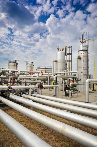 Tanques de petróleo y gas — Foto de Stock