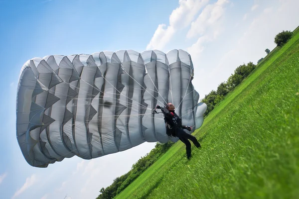 Parachutist — Stock Photo, Image