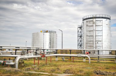 gaz depolama ve boru hattı