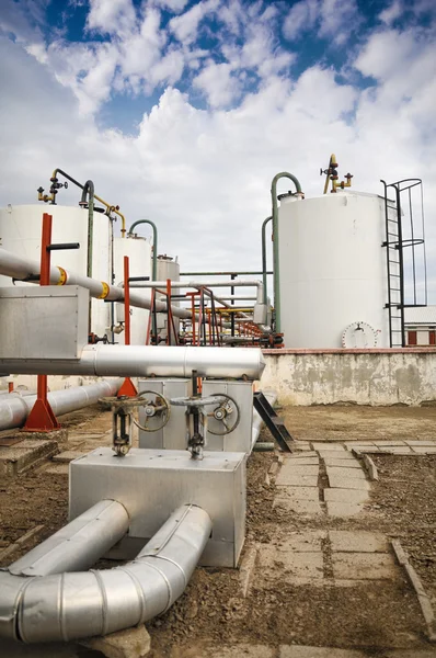 Gas storage and pipeline — Stock Photo, Image