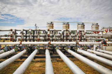 gaz depolama ve boru hattı