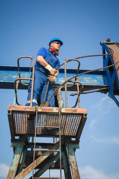 Trabajador petrolero — Foto de Stock