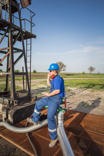 Trabajador petrolero — Foto de Stock