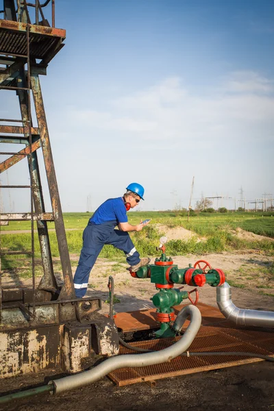 Trabalhador do petróleo — Fotografia de Stock