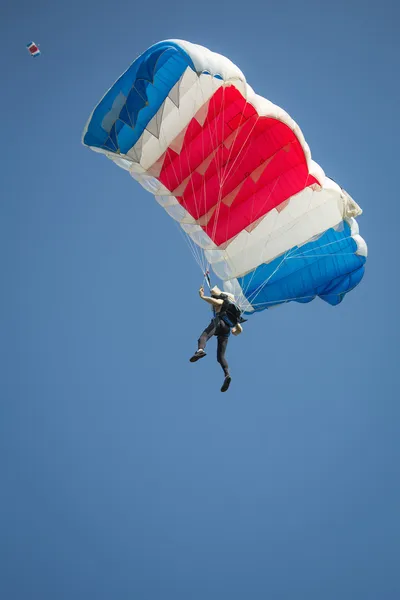 Fallschirmspringer — Stockfoto