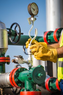 petrol işçisi dönüş vanası