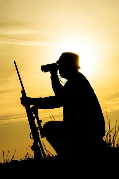 Hunter w zachodzie słońca — Zdjęcie stockowe