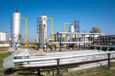 Petrol depolama ve boru hattı