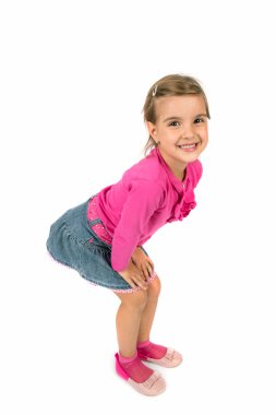 Beyazlar içinde küçük bir kız