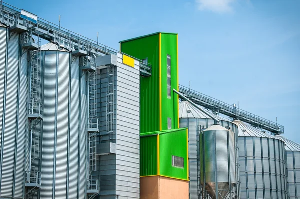 Storage silos for agricultural — Stock Photo, Image