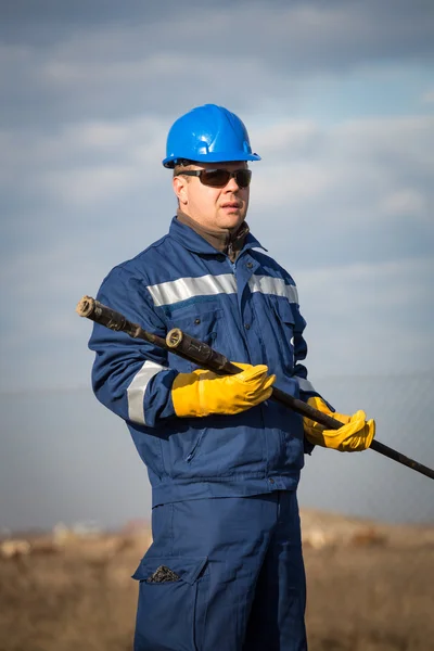 Worker at industrial plant — Stock Photo, Image