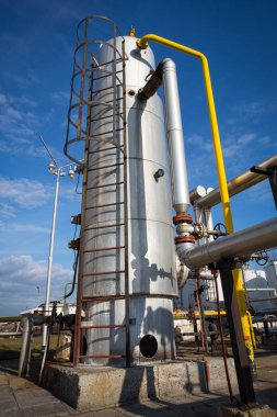 petrol ve gaz işleme tesisi