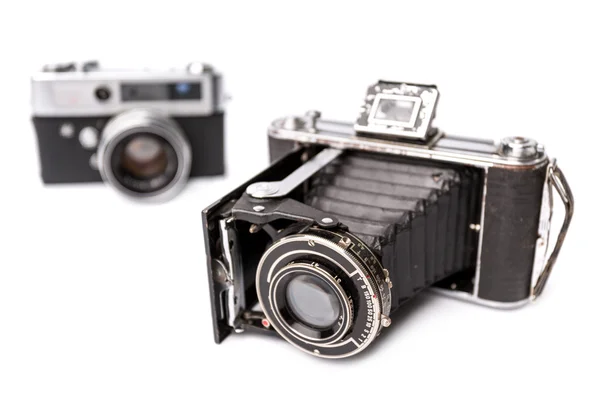 Oude camera geïsoleerd — Stockfoto
