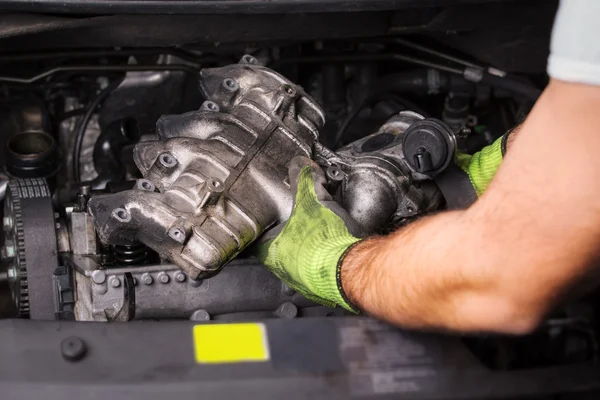 Taller de reparación de automóviles —  Fotos de Stock