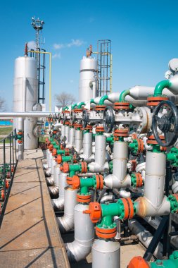 petrol ve gaz işleme tesisi