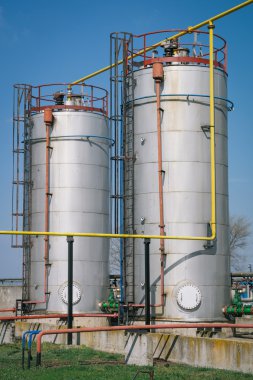 petrol ve gaz işleme tesisi