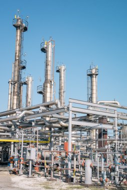 petrol ve gaz işleme tesisi