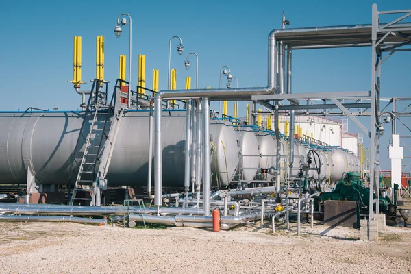 Oil and gas processing plant — Stock Photo, Image