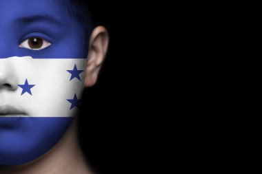 honduras bayrağı ile insan yüzü boyalı
