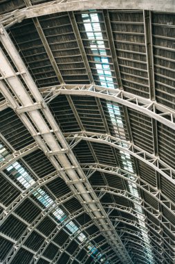 kemerli çatı beton yapı