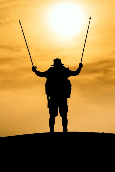 Hiking silhouette in mountains — Stock Photo, Image