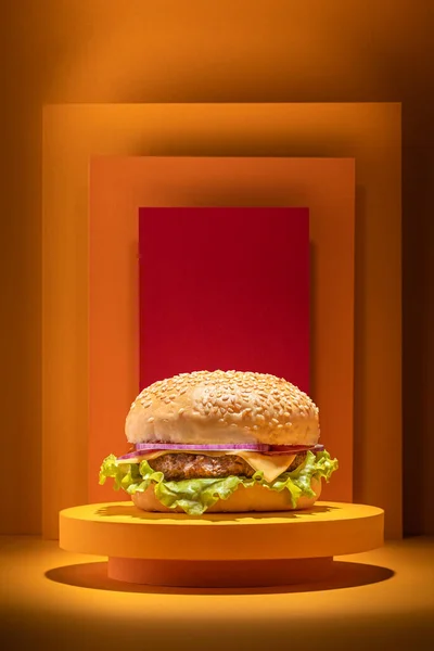 Klasik Burger Pop Art tarzında tezgahta