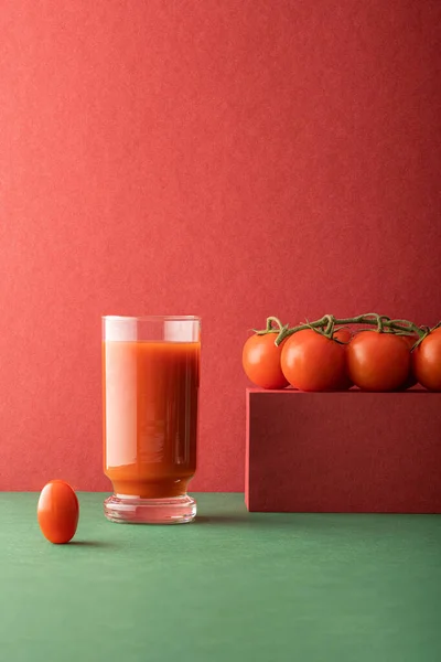 Domates suyu ve domates