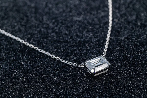 Collier Pendentif Diamant Blanc — Photo